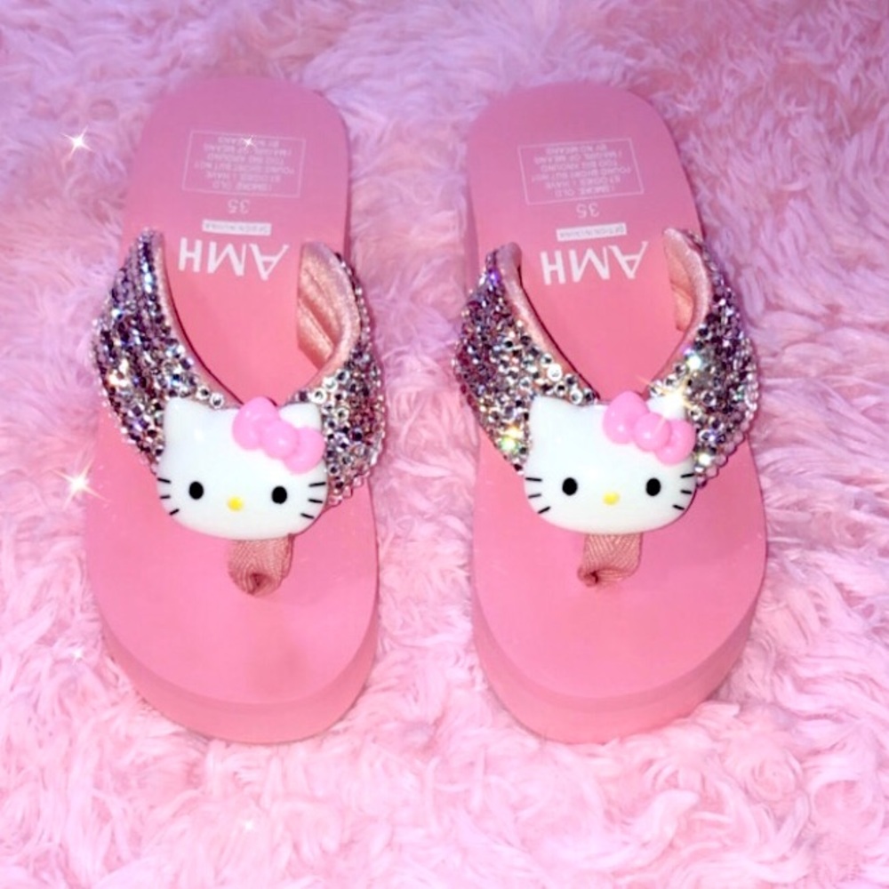 💗 NEW HELLO KITTY KAWAII PLASTIC WEDGE PLATFORM FLIP FLOP SANDALS RHINESTONES